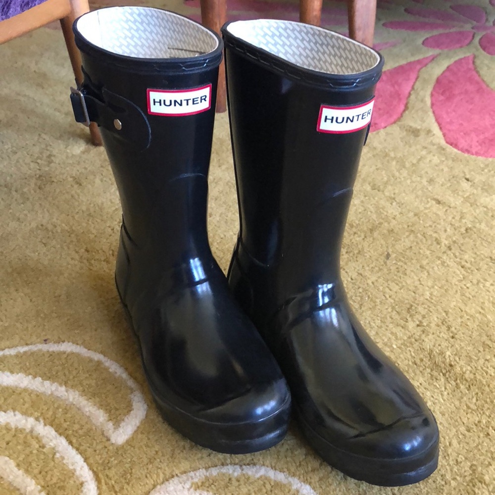 Hunter Women’s Short Gloss Rain Boots